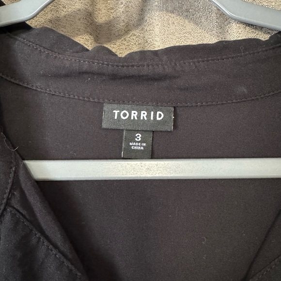 torrid Black Collared Button-Up Top - Picture 2 of 3